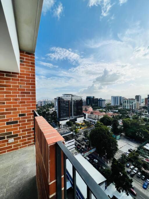 Apartamento 2 Habitaciones, Edificio Airali, Zona 10, Miradolo 과테말라 외부 사진