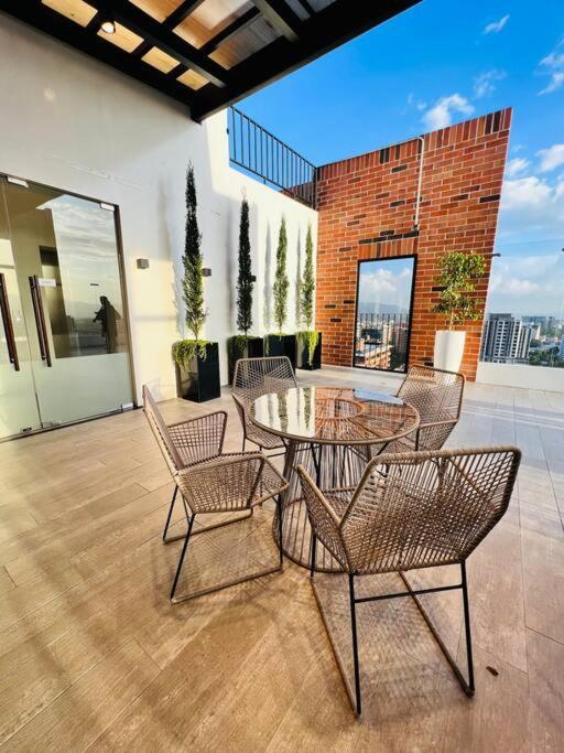 Apartamento 2 Habitaciones, Edificio Airali, Zona 10, Miradolo 과테말라 외부 사진
